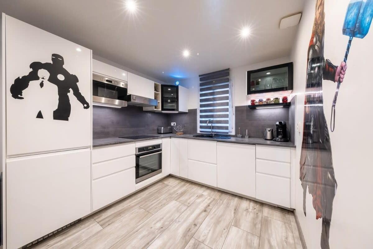 Disney Avengers Home Magny-le-Hongre Ngoại thất bức ảnh